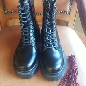 Jeffrey Campbell sopas combat boots size 10